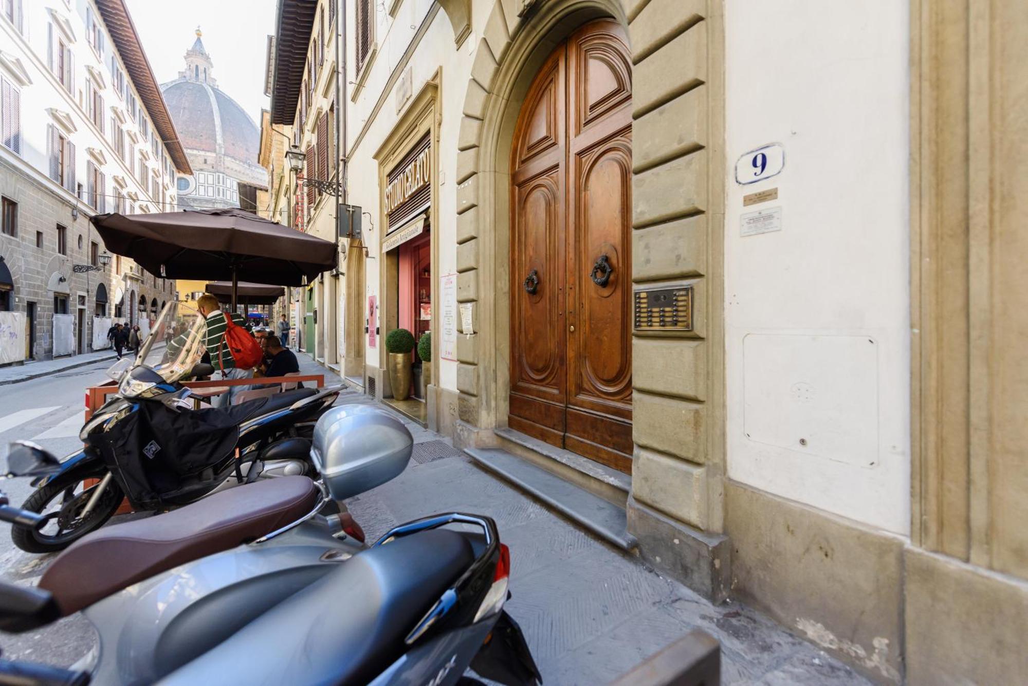 Cozy & Charming Florentine Hideaway By Oteego Φλωρεντία Εξωτερικό φωτογραφία